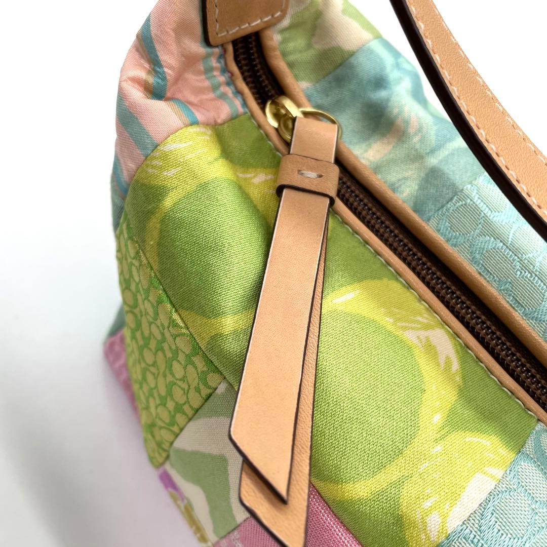 【美品】コーチ　ポーチ