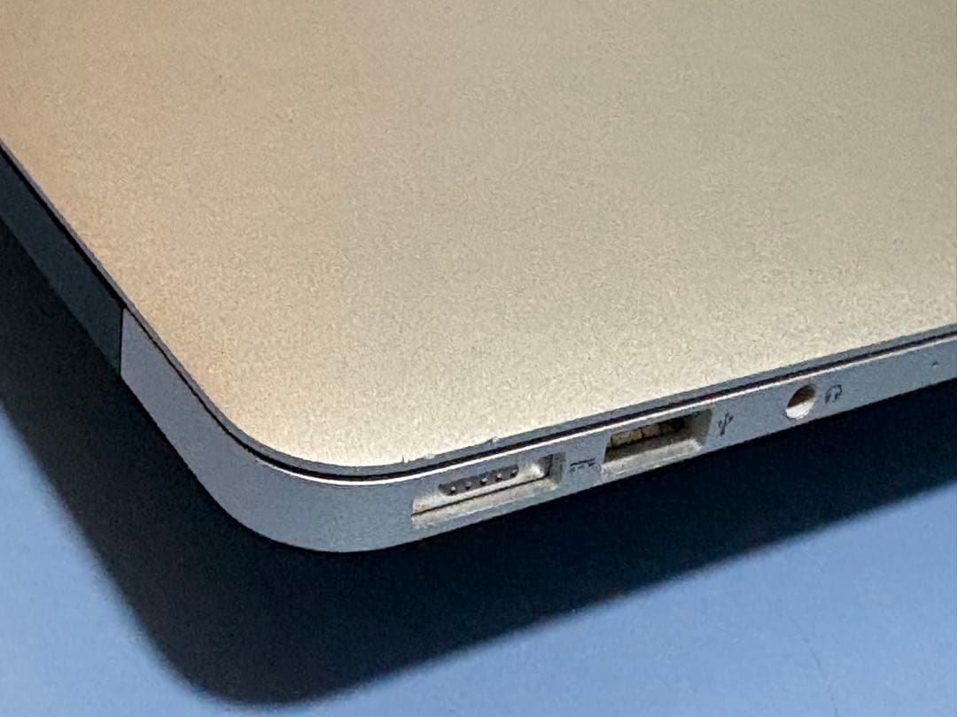 Apple MacBook Air 13インチ/8GB/256GB/美品