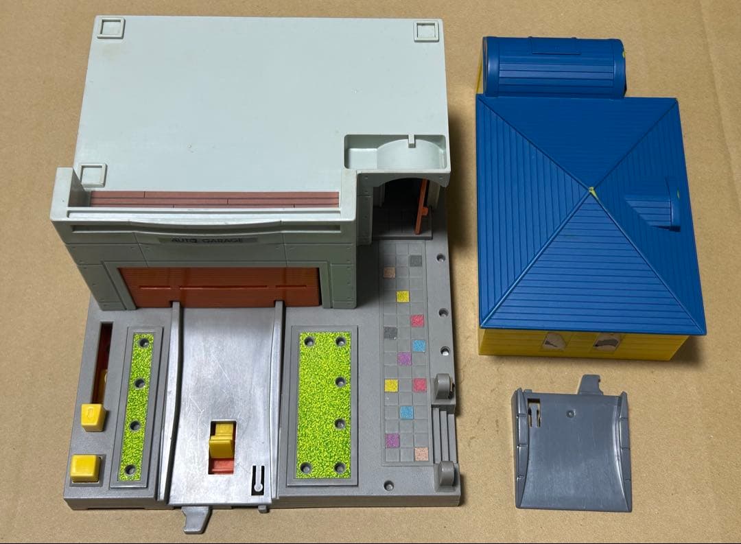 モータートミカ タウンハウス