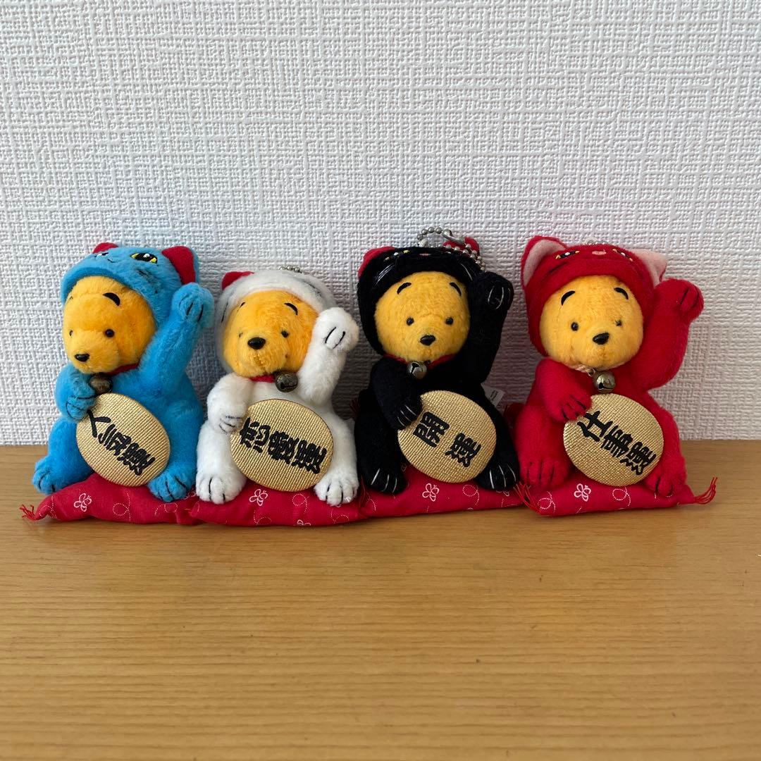 ディズニーストア　プーさん　招き猫　キーホルダーマスコット