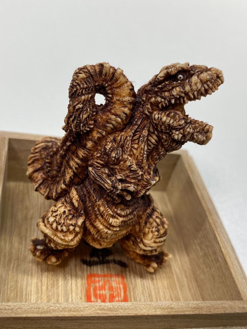 東宝怪獣根付　シン・ゴジラ　木札　木箱付き　ゴジラ　2016 未使用・新古品