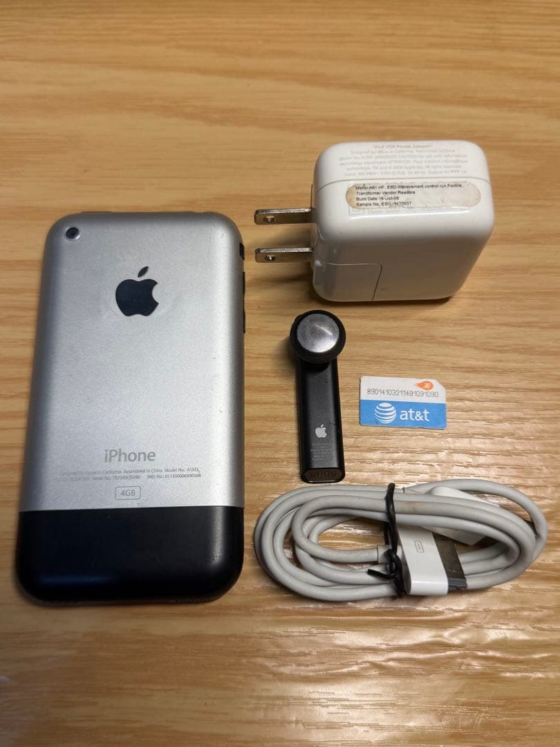 iPhone 2G 美品　4GB 初代　第1世代　日本未発売