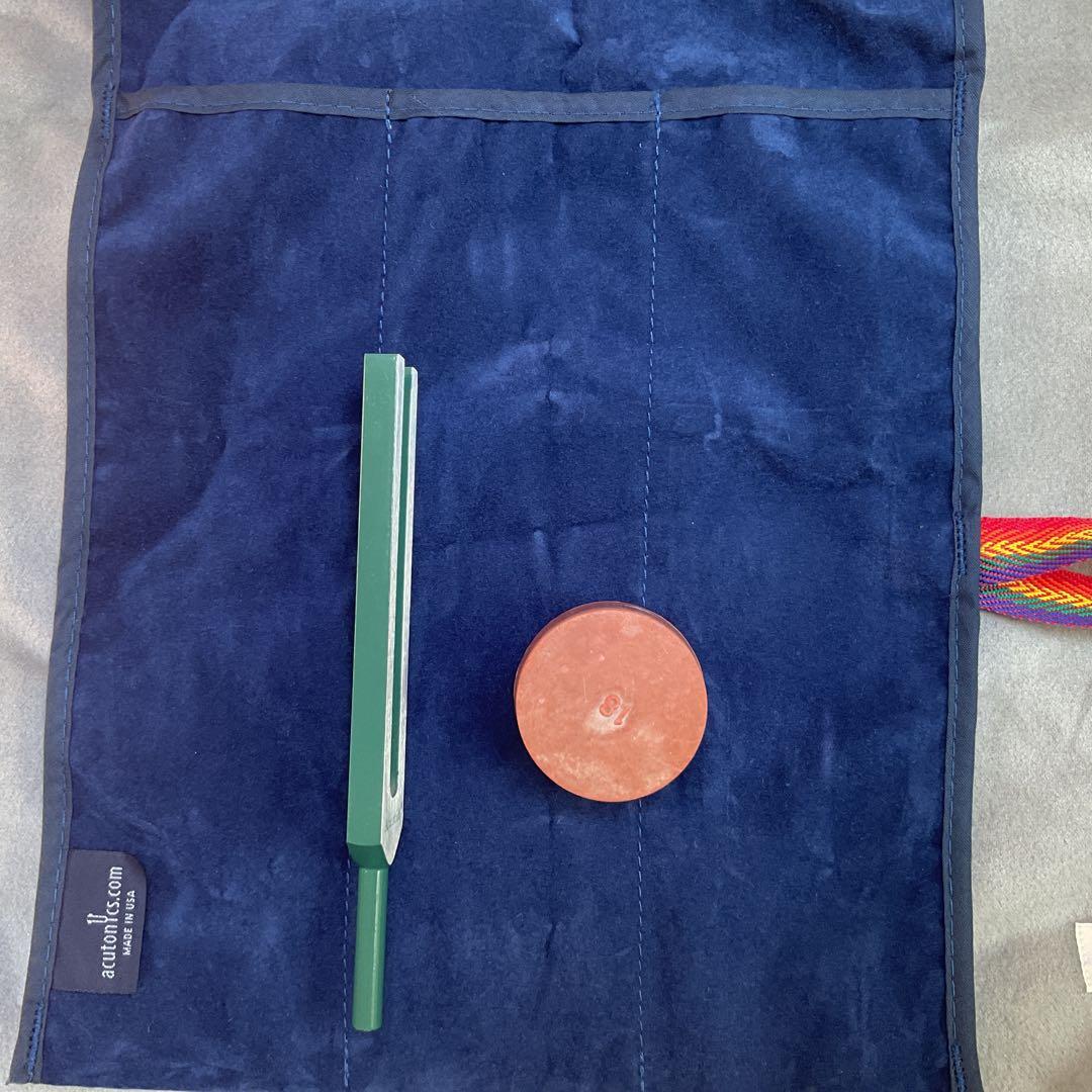 睡眠障害の改善にも有効なアキュトニックス　アース(地球) 音叉