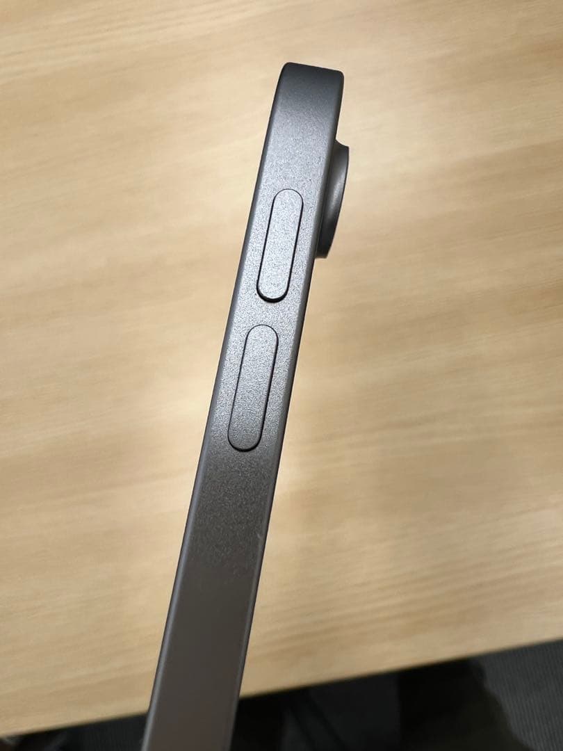 Intan　極美品Apple iPad Air (M2) 13インチ