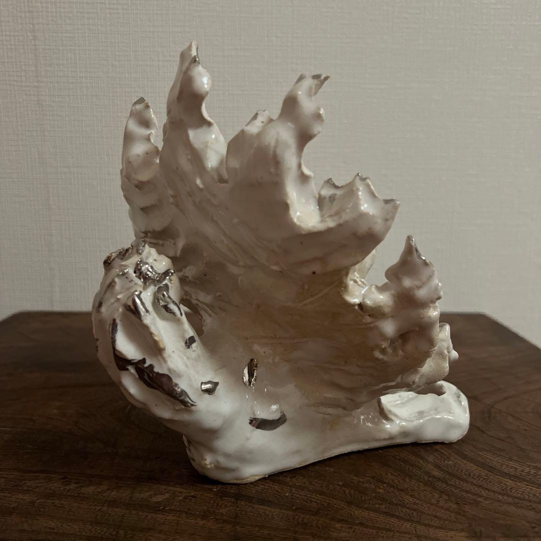 香港現代アートギャラリー 購入 珍しい白い銀彩のシーサー 大嶺工房
