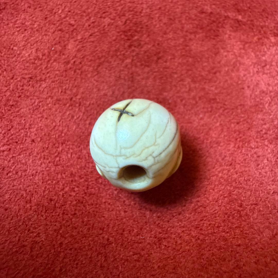 チベタンスカル　チティ・パティ　マンモス牙　ボーンビーズ　チベット　根付　髑髏