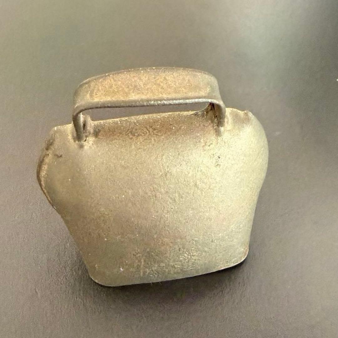 古い　カウベル