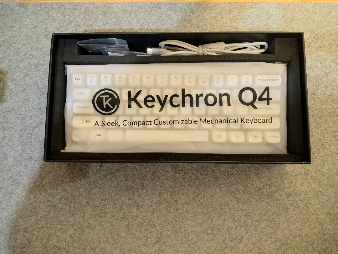 キーボード keychron q4