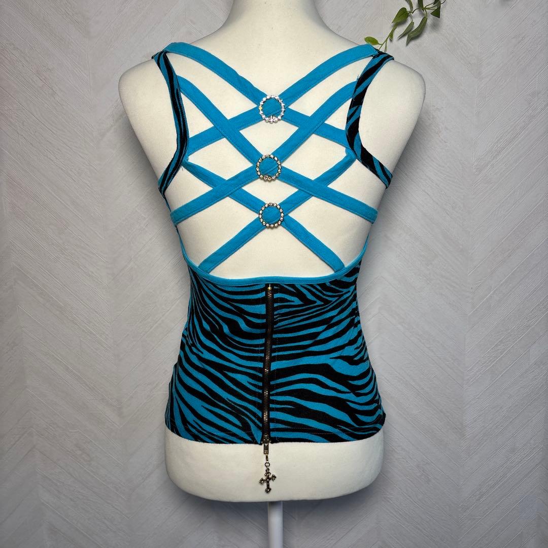 d.i.a. 平成ギャルy2k バックオープンゼブラ柄十字架英字タンクトップ