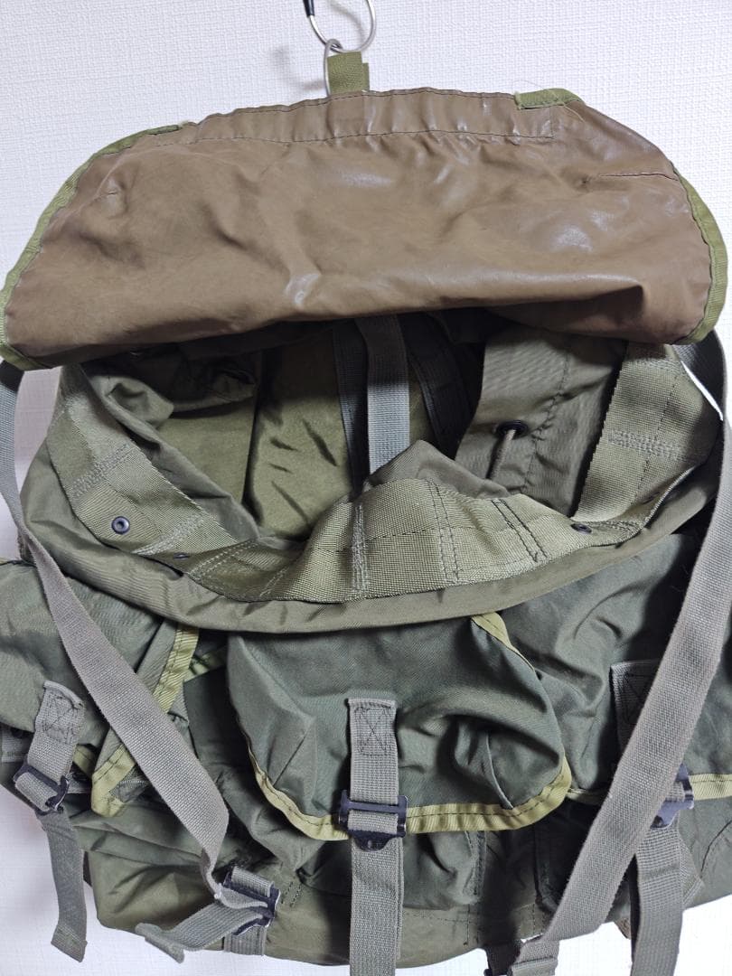 米軍実物　アリスパックMサイズ　ショルダーベルト付き