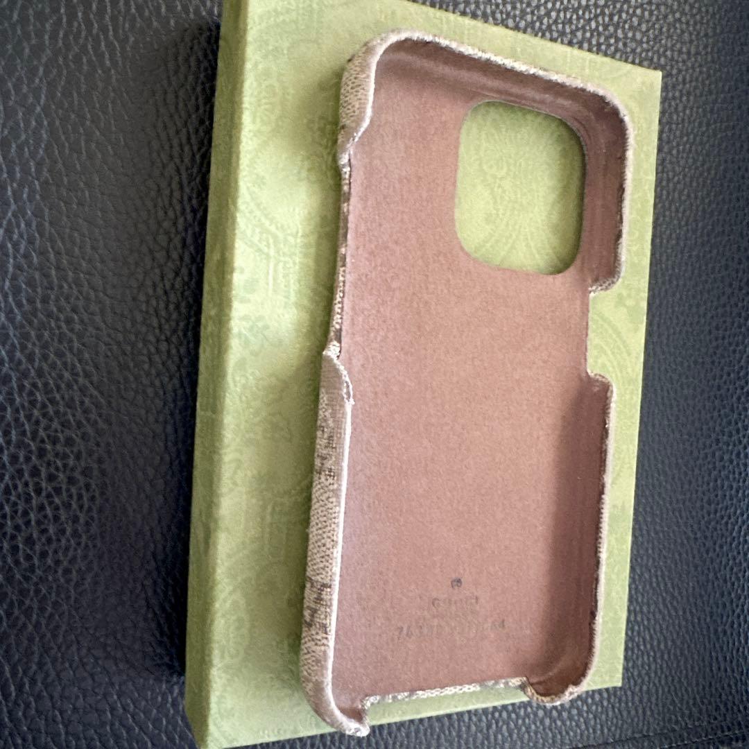 GUCCI グッチ　iPhone15proケース　GG スプリーム 付属品あり