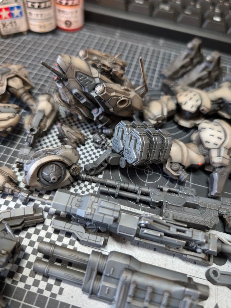 30MM アーマード・コア6 ナイトフォール　完成品　成形色ウェザリング仕上げ