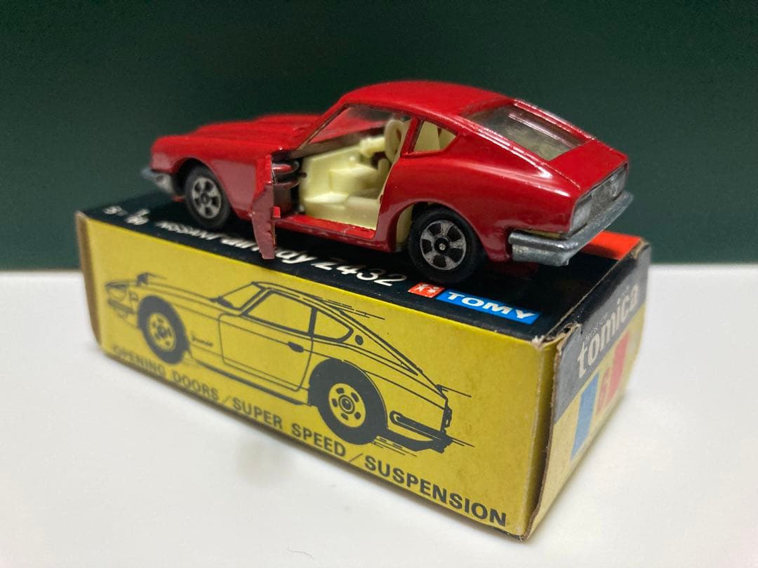トミカ　No.6 黒箱　日本製　ニッサン　フェアレディZ432 赤　1Aホイール