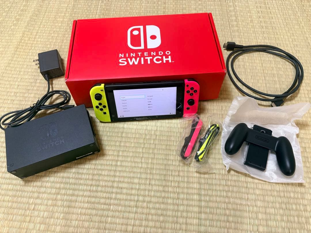 オ*ミ様 中古品Switch 本体　Nintendo Switch