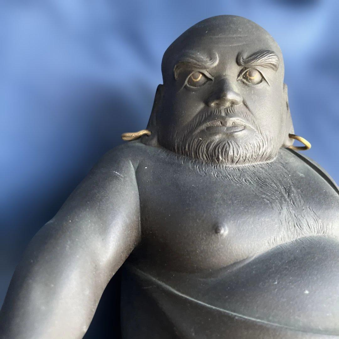 ()だるま大師の達磨像と思われます。