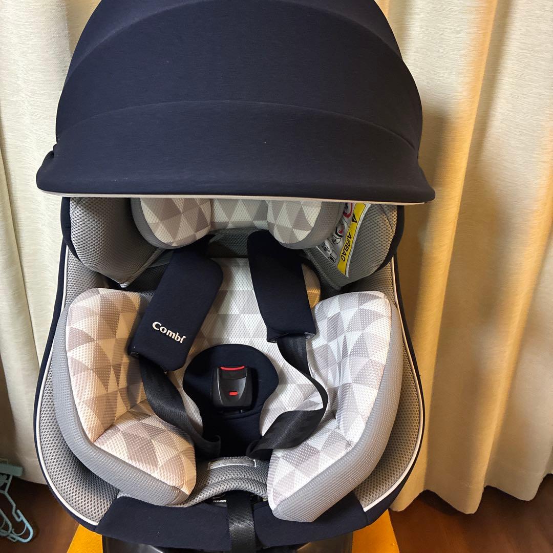 極美品！コンビ回転式　チャイルドシート　クルムーヴ スマートJN