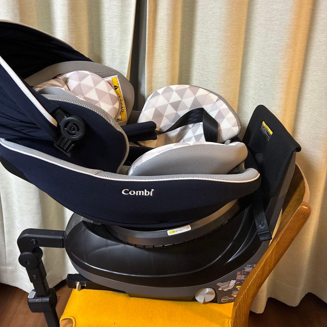 極美品！コンビ回転式　チャイルドシート　クルムーヴ スマートJN