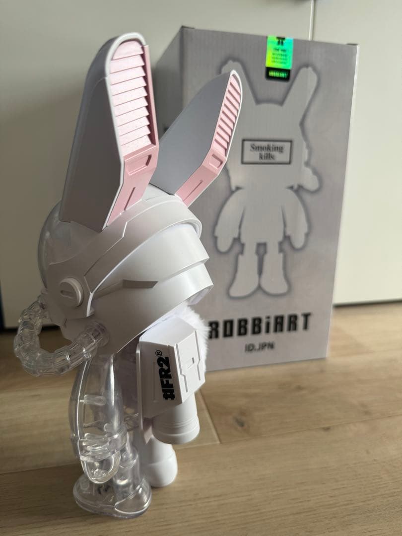 ROBBi x #FR2 SMOKING Rabbit 400％