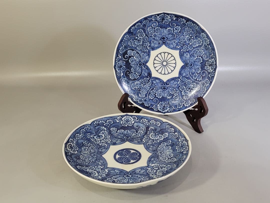 DT599 菊御紋 徳川紋 染付 鍋島皿 一対 希少 5000 値 19000