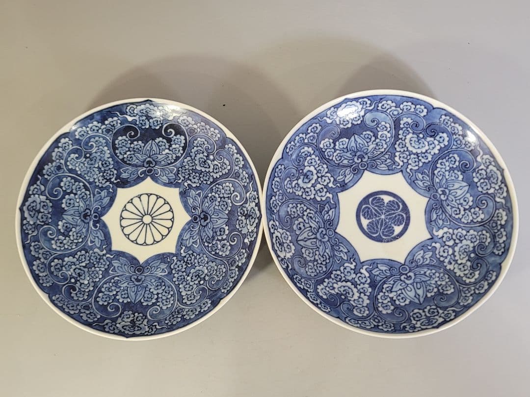 DT599 菊御紋 徳川紋 染付 鍋島皿 一対 希少 5000 値 19000