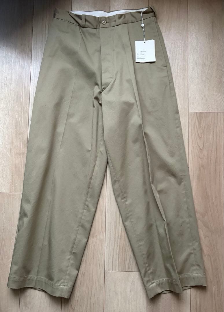 blurhms チノパン カーキ