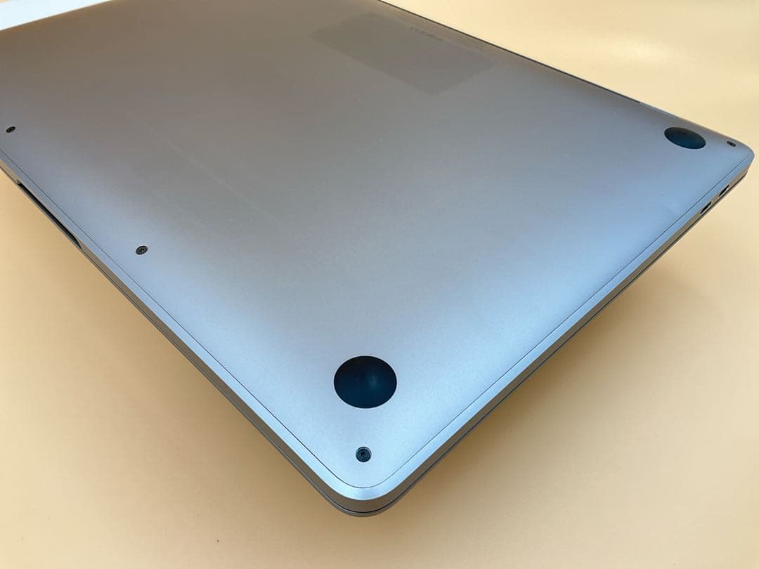 Macbook Pro 2020 13インチ M1 メモリ16GB 1TB