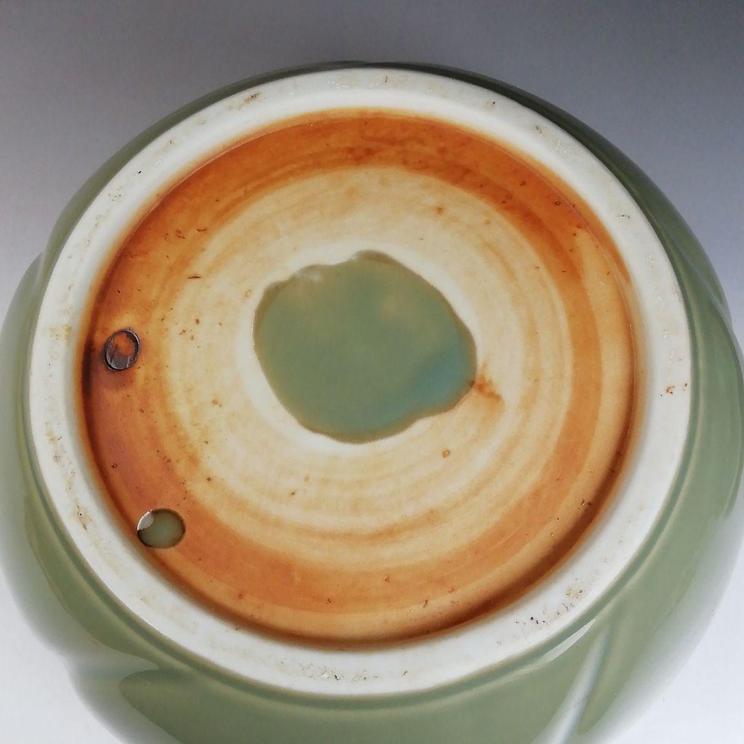 Ｗ７５　水指　『青磁　捻梅　水指』『梅峰 造』　共箱　茶道具