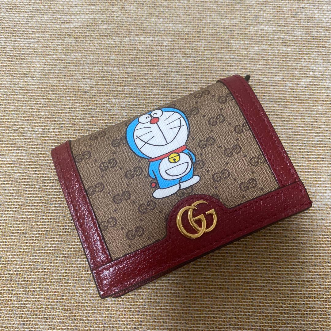 グッチ　GUCCIドラえもん　二つ折り財布　ミニウォレット コンパクトウォレット