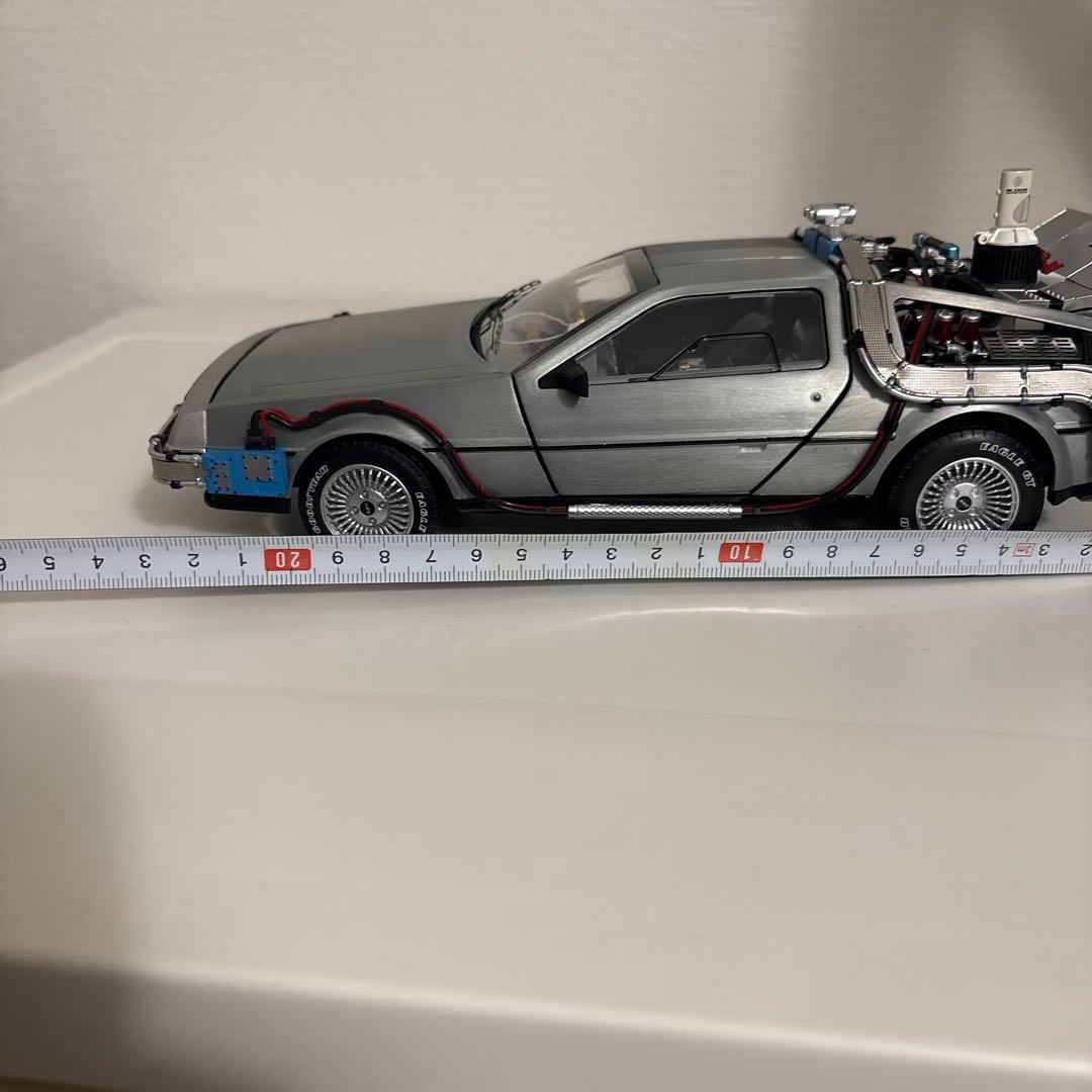 デロリアン　フィギュア　金属製　即発送