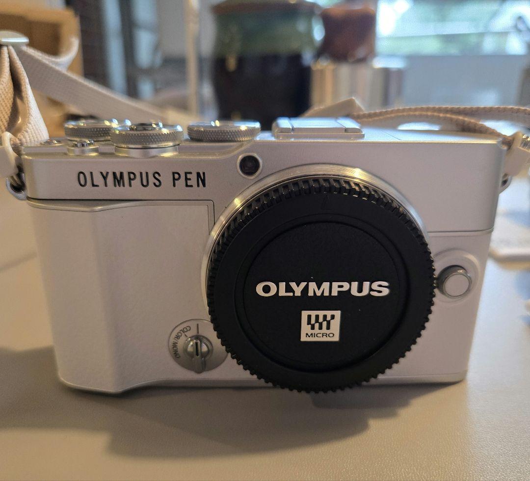 OLYMPUS PEN E-P7本体ケースレンズ