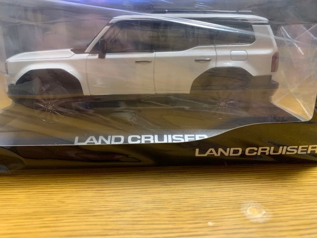 トヨタ　ランドクルーザー　250