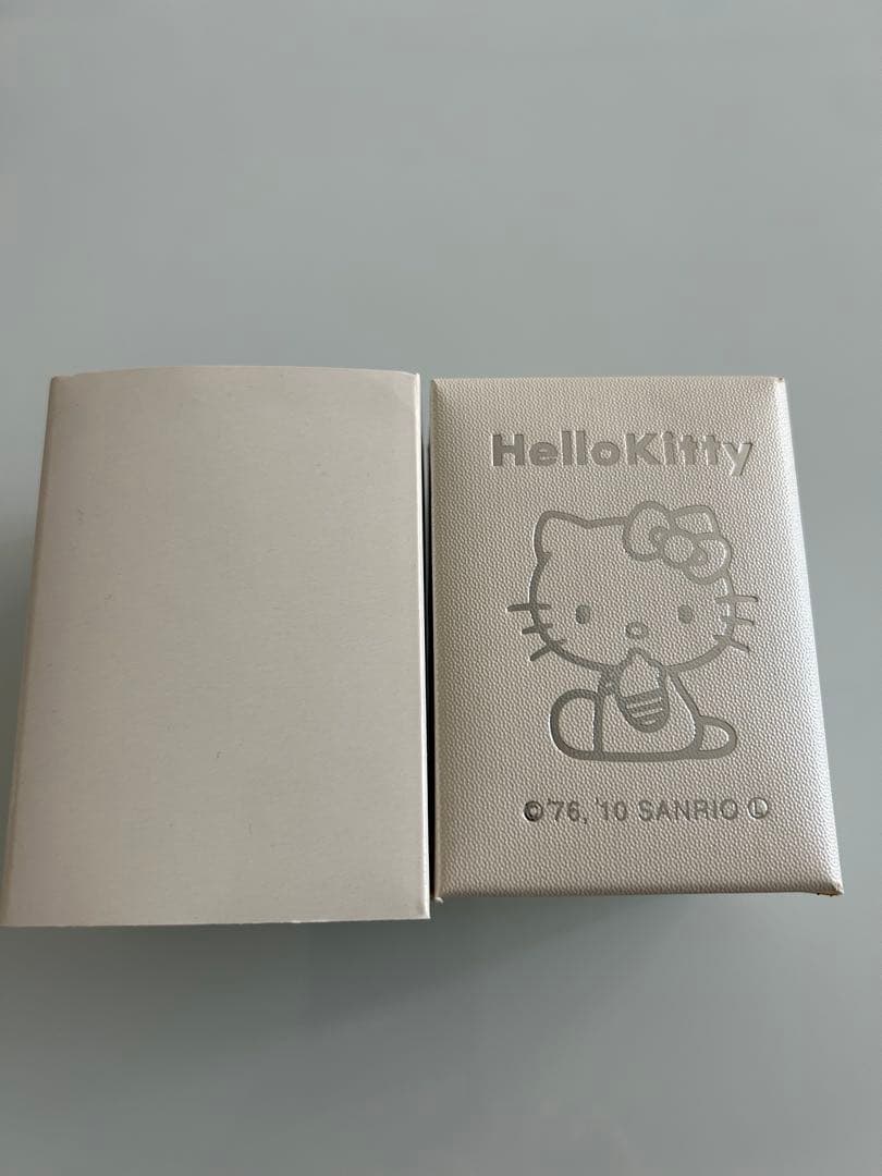 Hello Kitty 誕生３５周年記念高級ホワイトセラミック宝飾ウォッチ