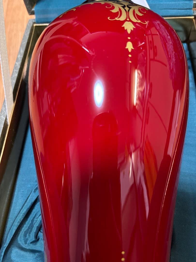 伊*宇様 Noritake 赤い花瓶　陶器　辰砂