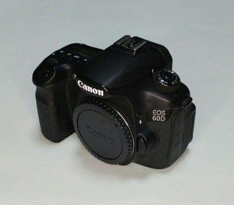 【匿名配送】Canon EOS60D ボディ★美品★ショット数僅少