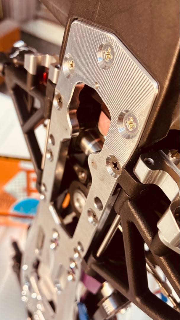 セントラルSerpent Vector 1/8レーシングカー