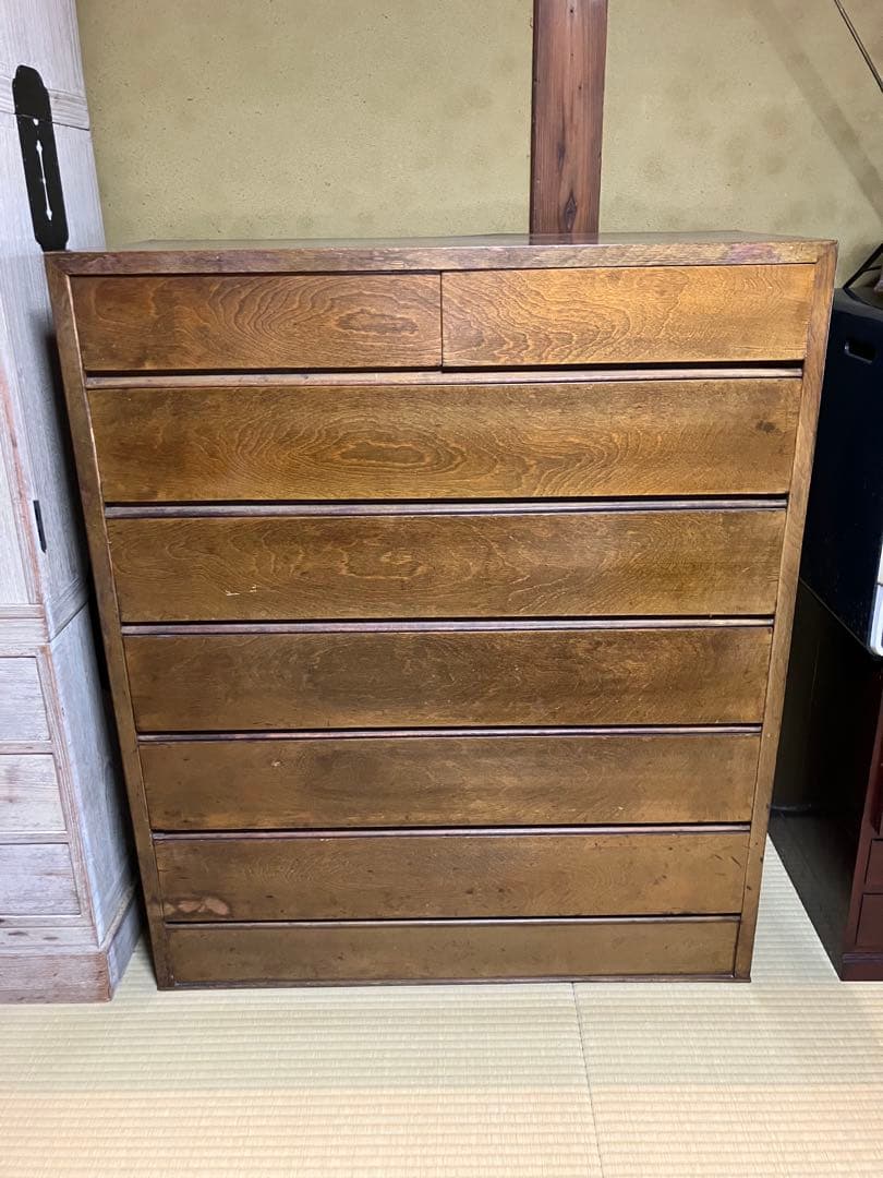 昭和レトロな木製タンス