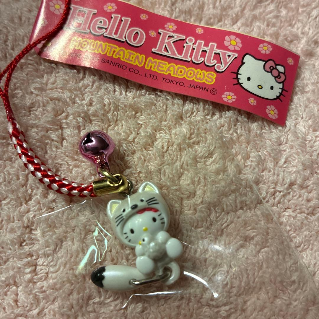 マウンテンメドウズハローキティ ストラップ 鈴付き2個