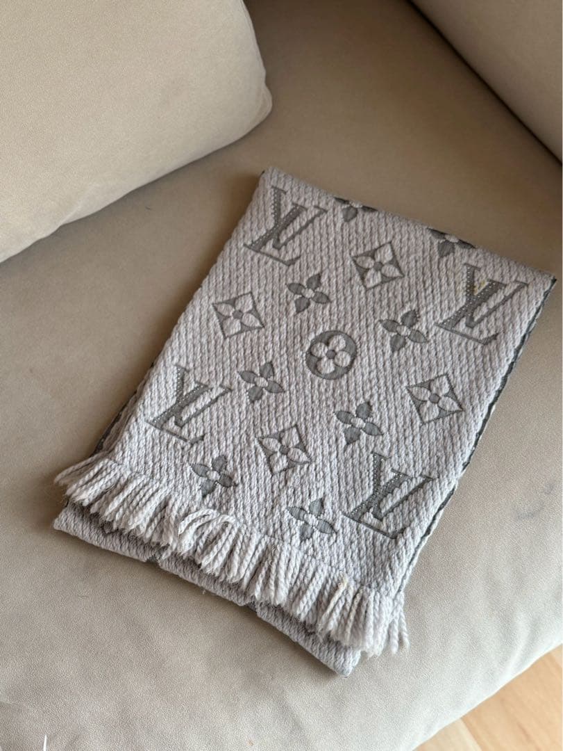 パトラッシュ様◆グレー ヴィトン　マフラー グレー