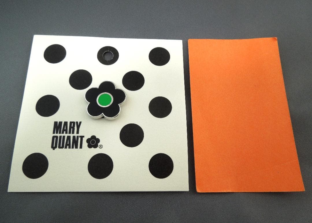 美術館グッズ【7824】　〈展覧会シリーズ〉マリー・クワント展②　ピンバッジ４色