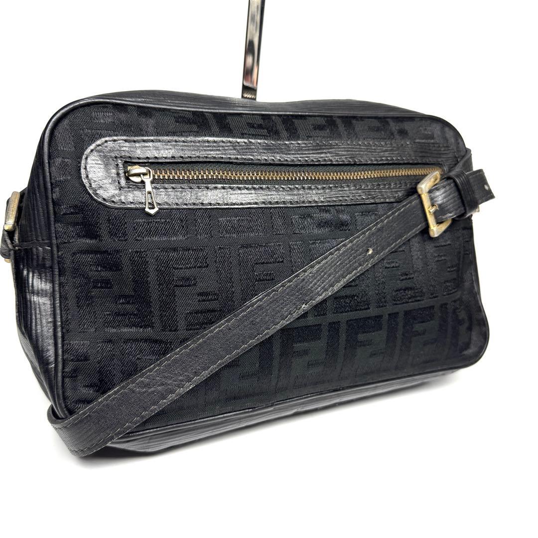 FENDI フェンディ ショルダーバッグ ズッカ キャンバス レザー