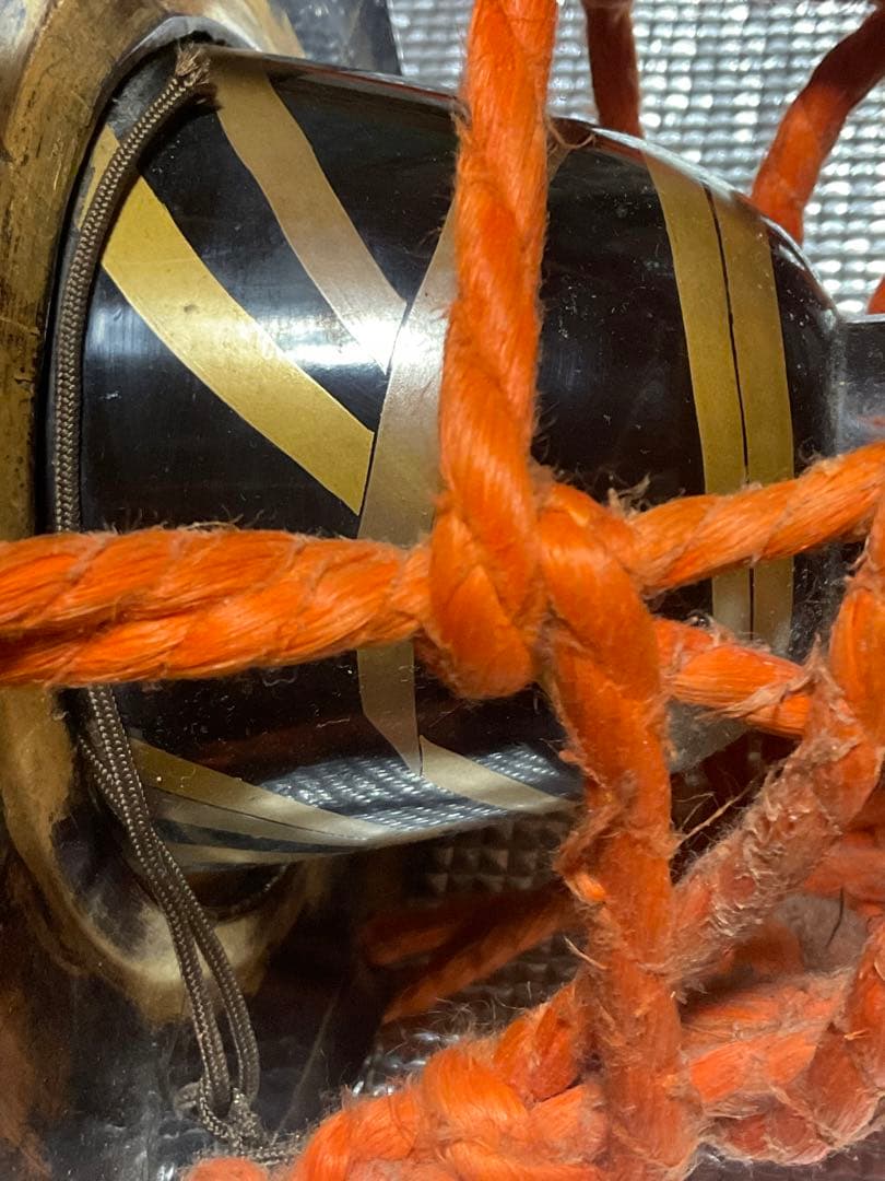 鼓／年代物。金時絵【汚れ、鼓裏にヒビ割れが少しだけ御座います。】