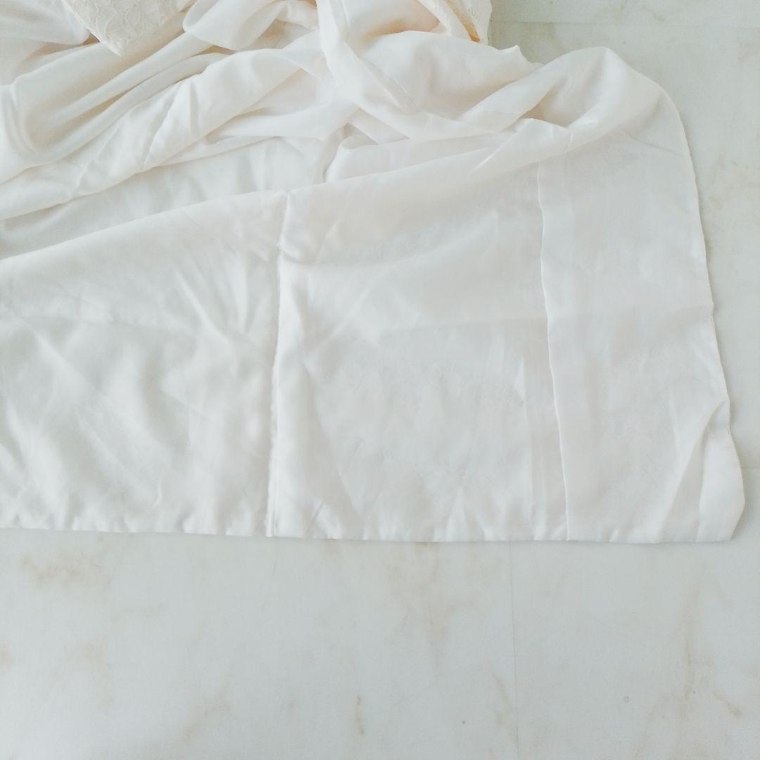 【試着のみ】ホワイトレース振袖 パールとフリルの重ね衿つき　成人式