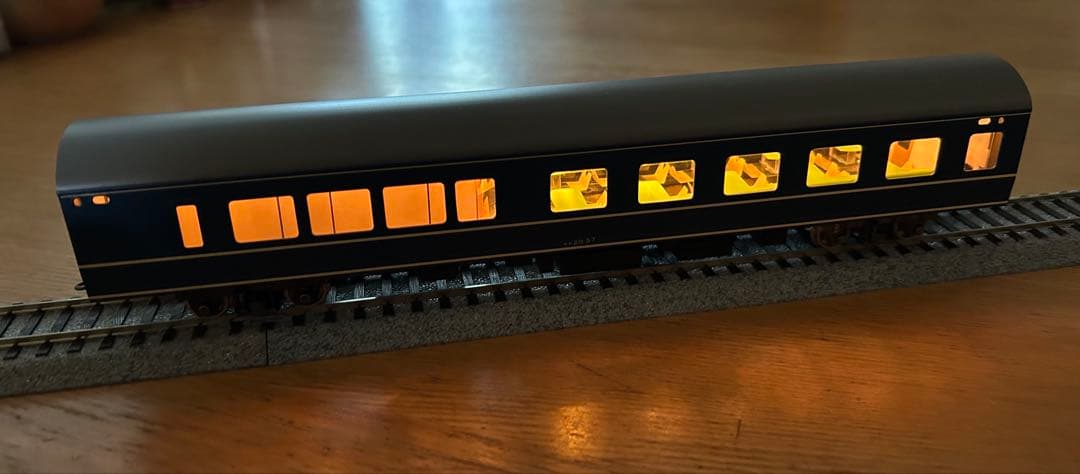 【金属製：内装付】KATSUMI HOゲージ鉄道模型20系ブルートレイン7両組