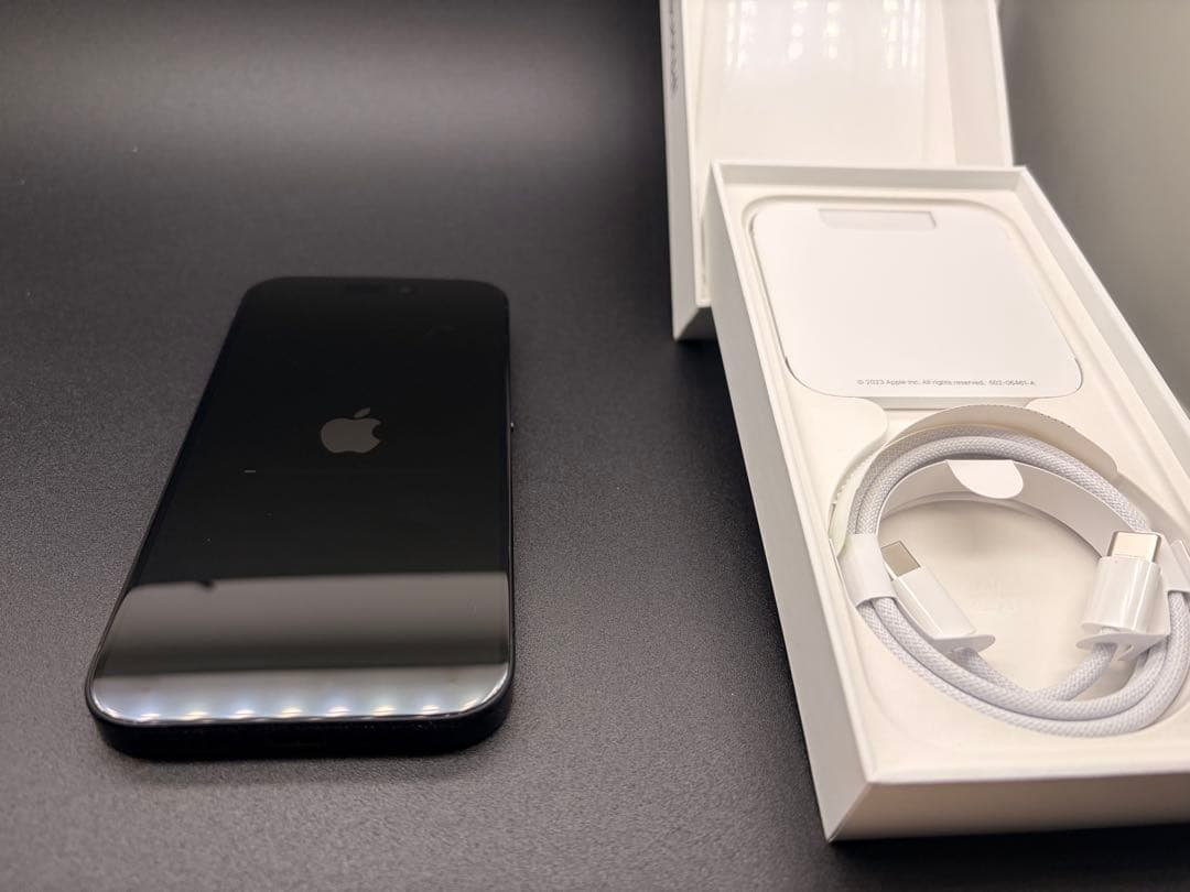 Apple iPhone 15Pro ブルーチタニューム自身有り綺麗