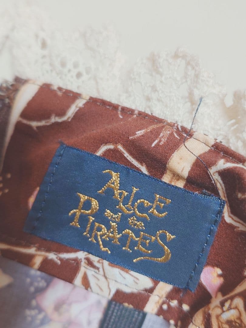 Alice and the pirates　ローズジェイル　バッスルスカート