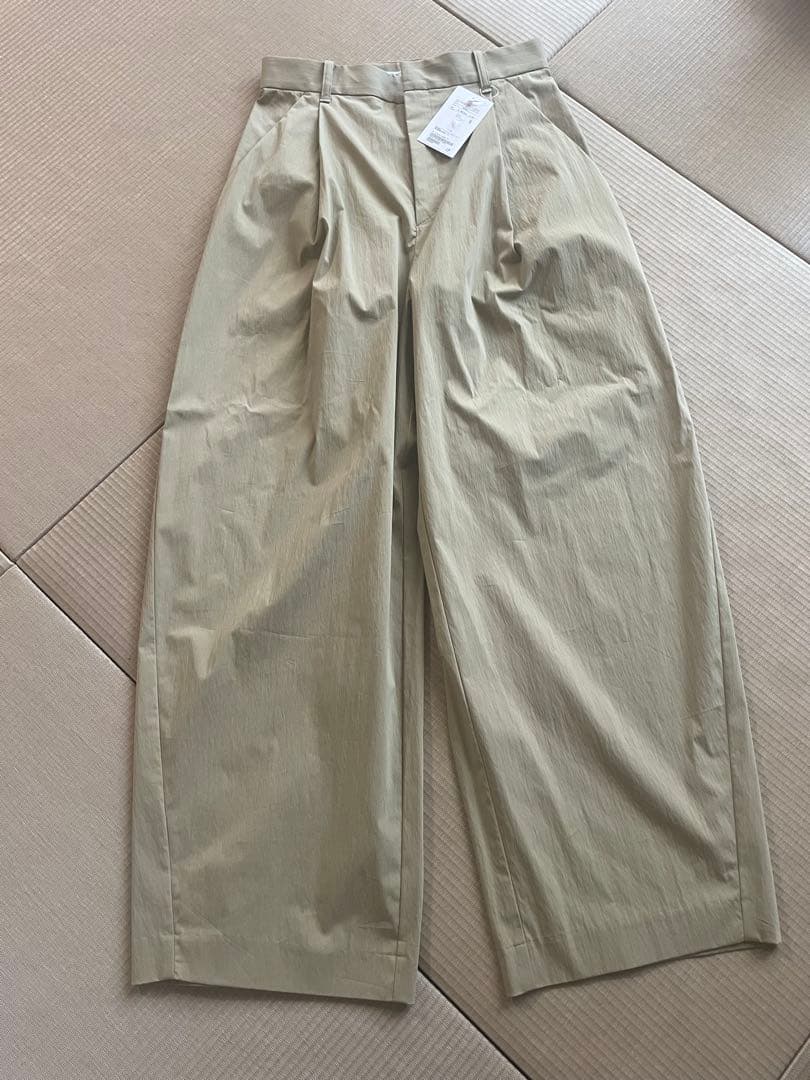 25SS今季新品　接触冷感 BEAUTY&YOUTH タック カーブパンツ