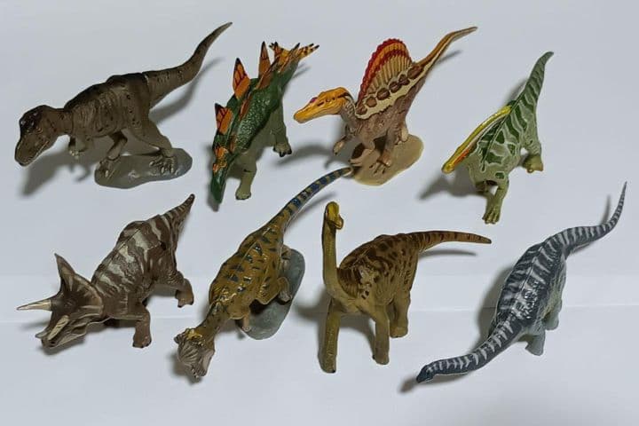 恐竜まとめ売り　チョコラザウルス　ダイノテイルズ　ダイノモデルス　ダイノワールド