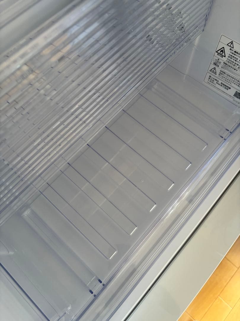 シャープ　ノンフロン冷凍冷蔵庫　SJ-PD28H-W