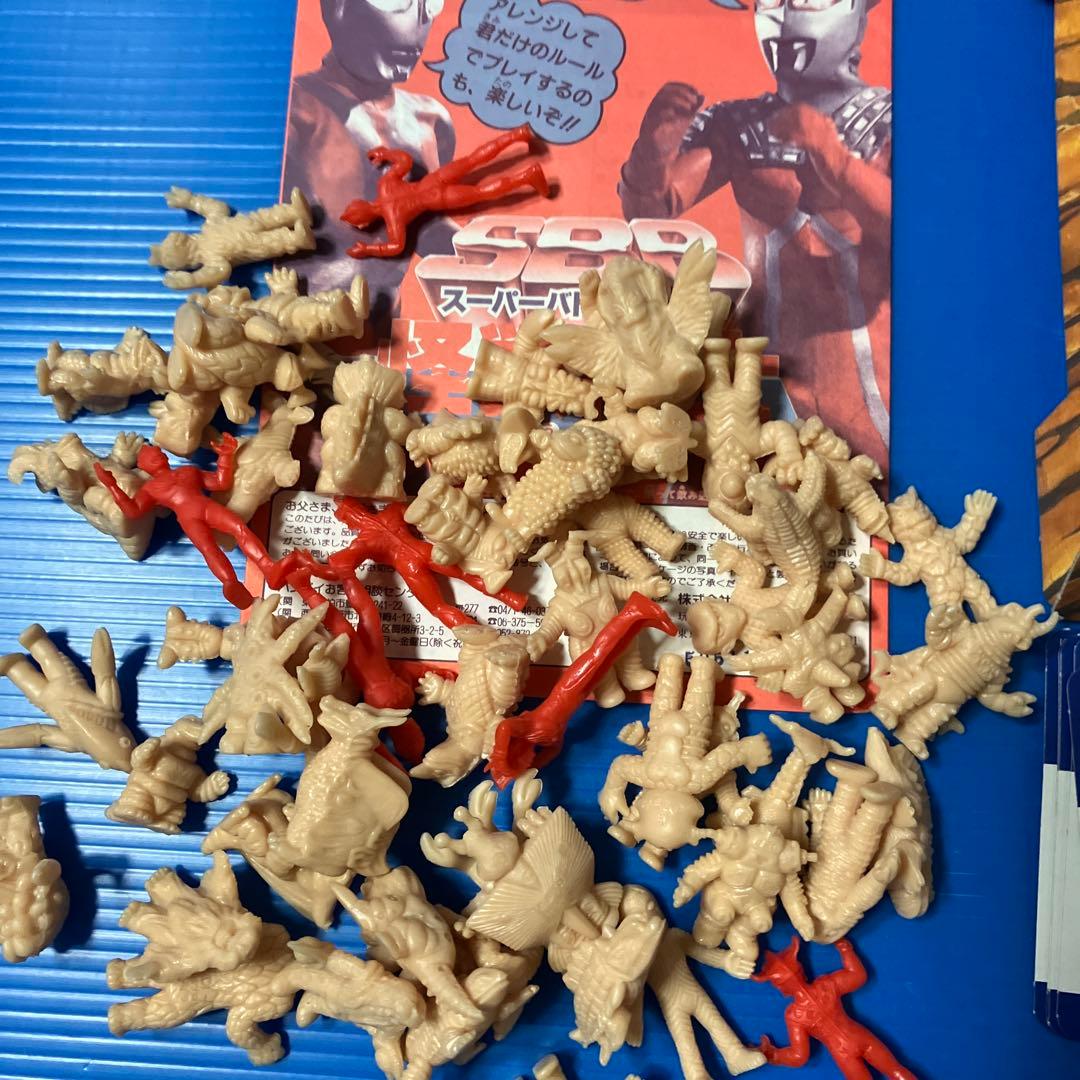 スーパーバトルボックス怪獣￼博士