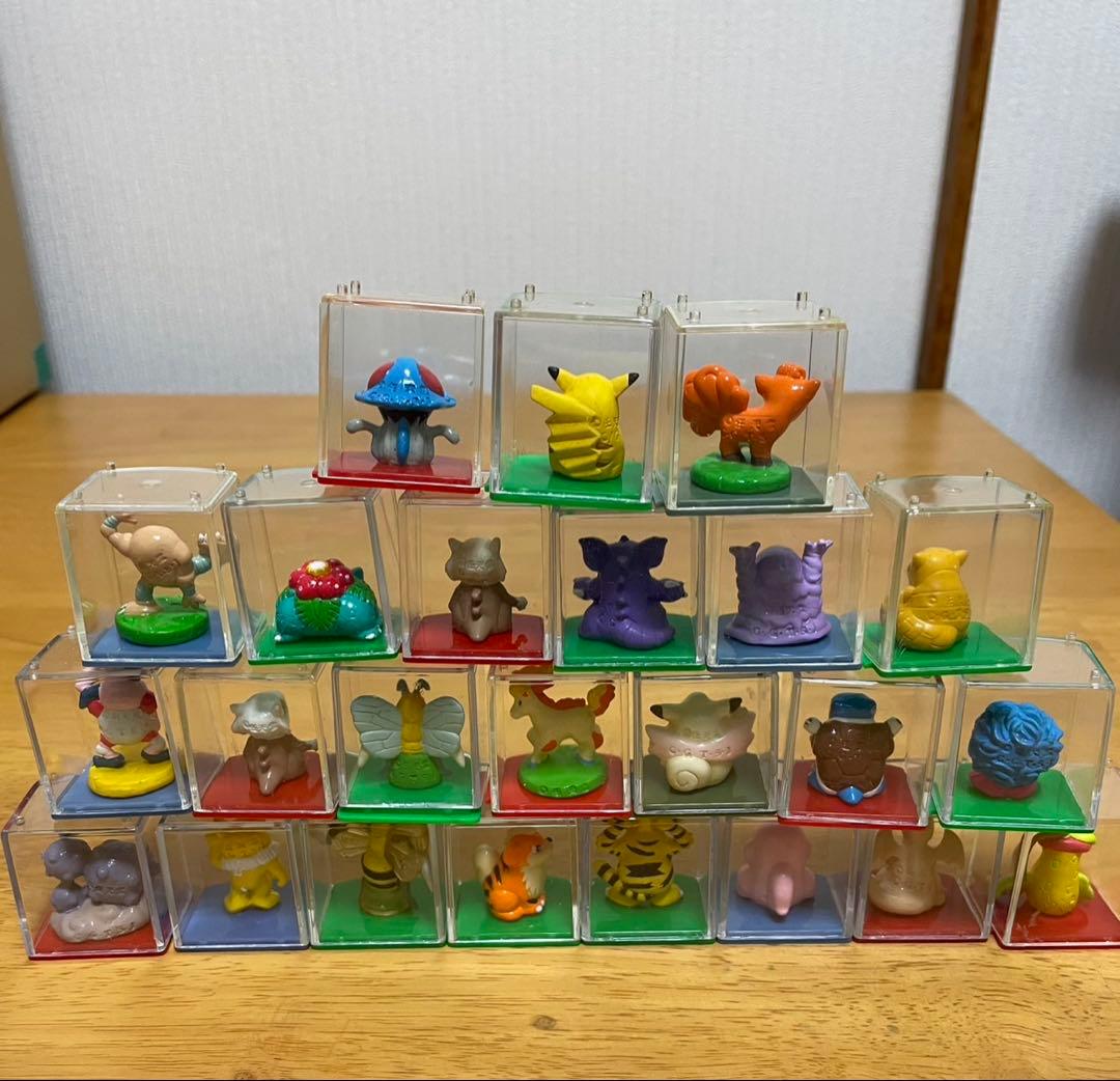 【当時物】　ポケモン　ケース入りコレクション　フィギュア　24個セット